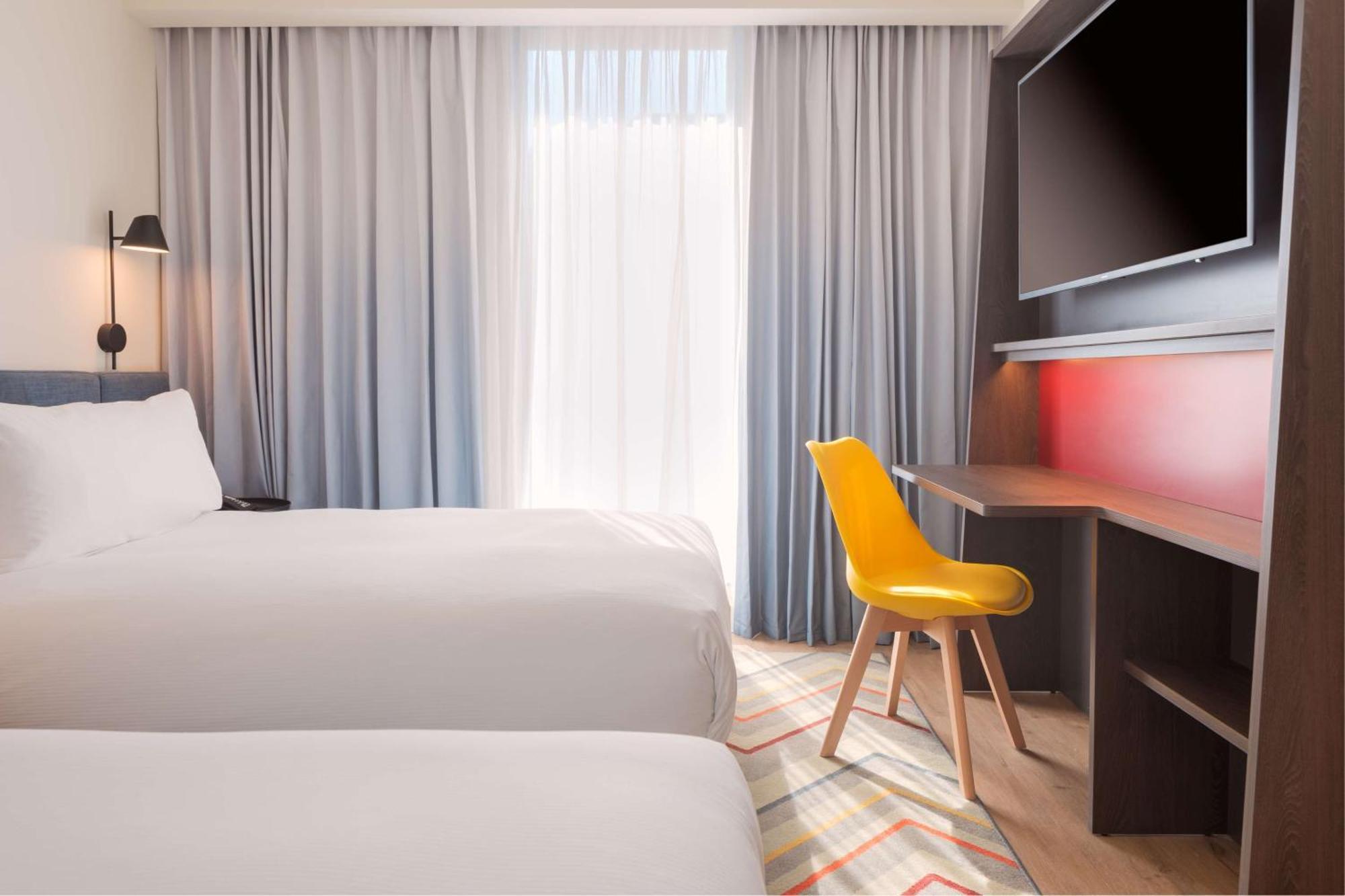 Hotel Hampton By Hilton Ashford International 3*