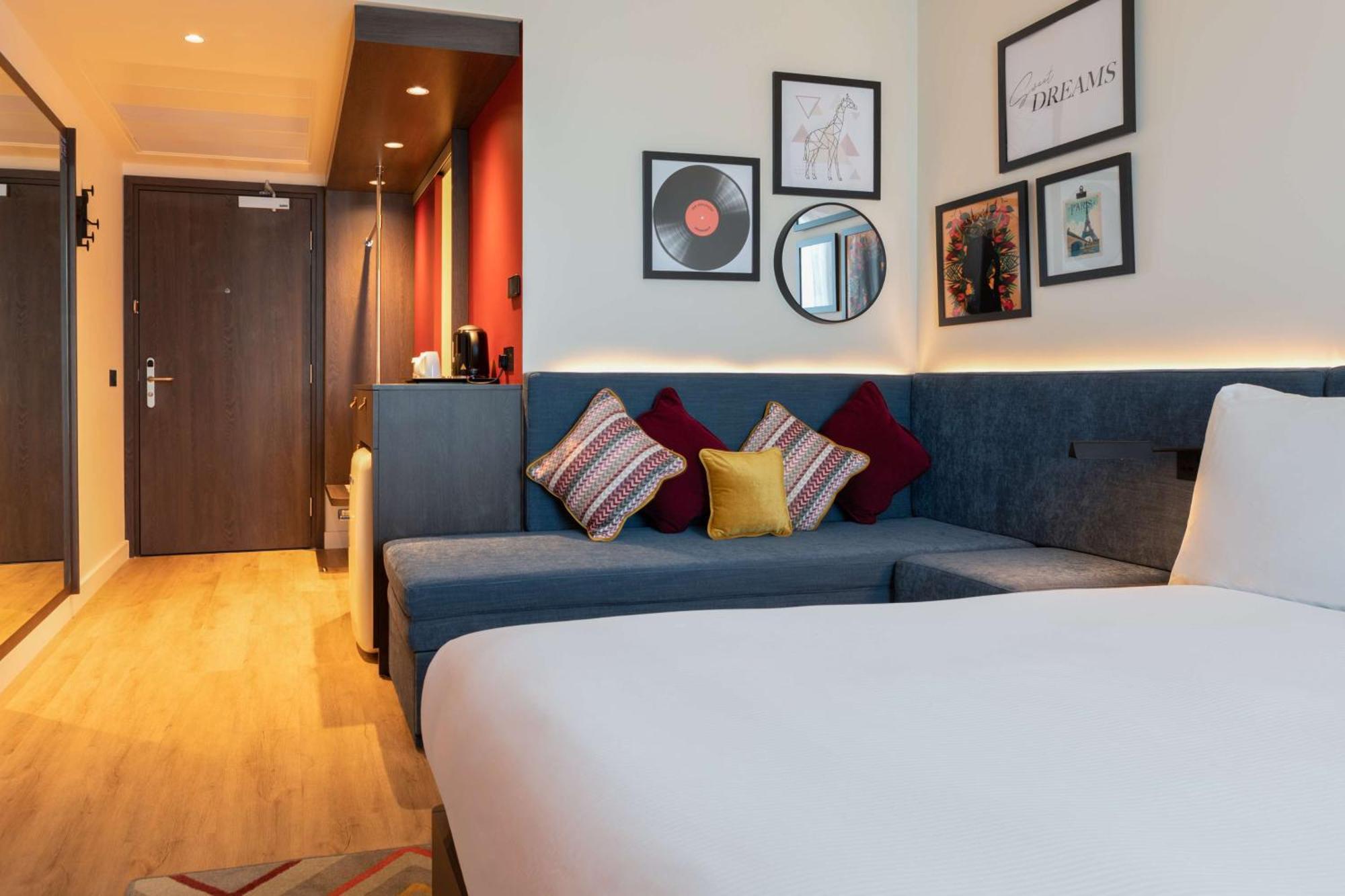 Hotel Hampton By Hilton Ashford International 3*