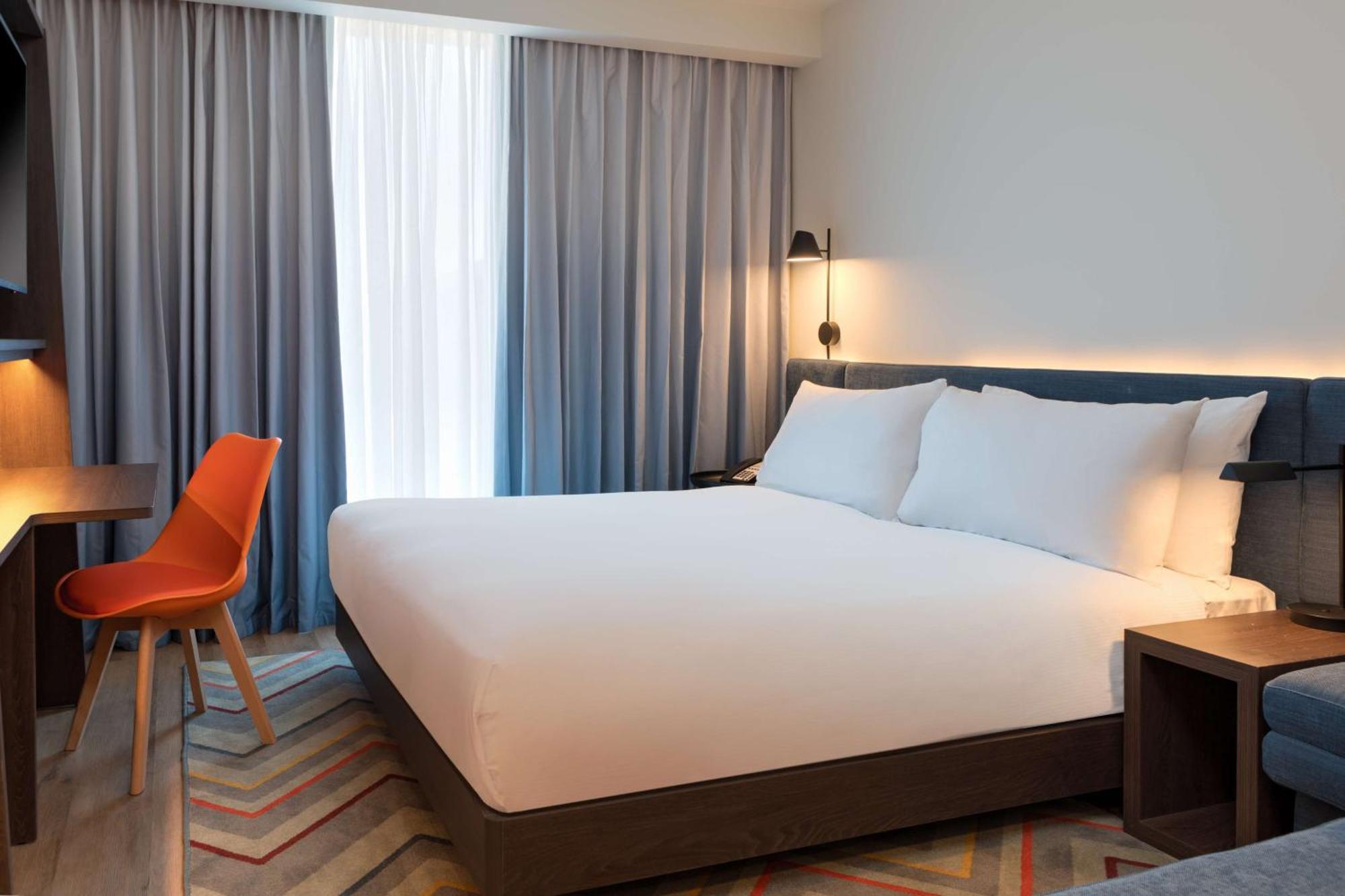 Hampton By Hilton Ashford International Hotel 3*