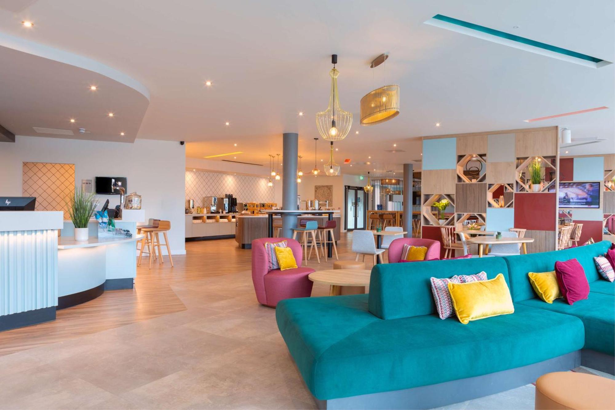 Hotel Hampton By Hilton Ashford International 3*